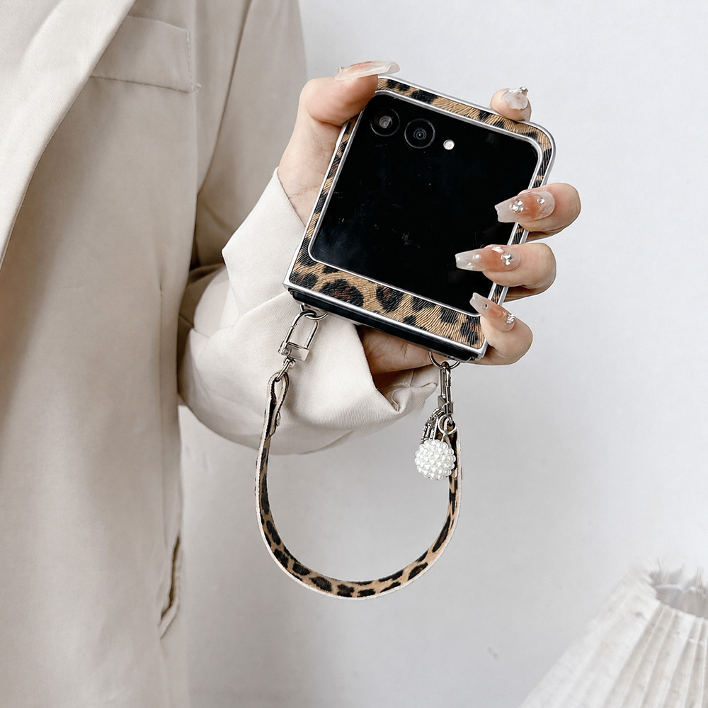 Leopard Print Folding Flip Pho - огляд і ціна Phone Accessories And Gadgets